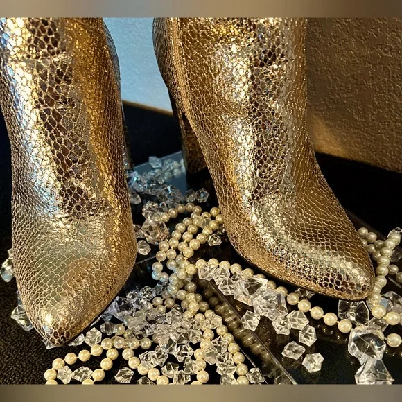 Poppy High Heeled Boots from Scoop.   Color Rose Gold Size 7.5 - Picture 7 of 11